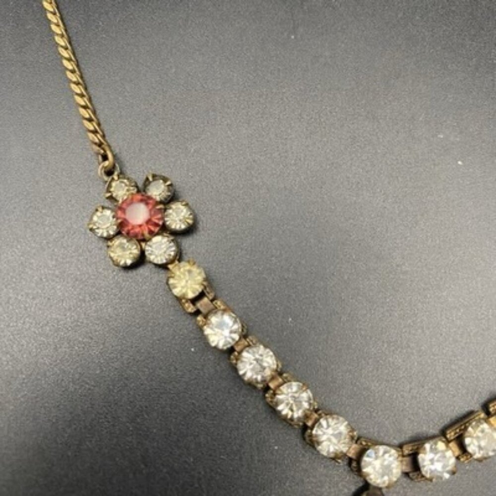 Vtg 1940s Rhinestone Necklace Dark Pink Clear Floral Brass UV Glow Stones 16.5" - Picture 6 of 10